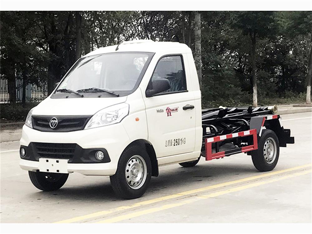 國(guó)六福田鉤臂垃圾車