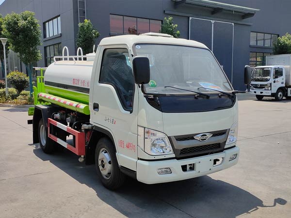 程力威牌CLW5041GSS6ZS型灑水車(chē)
